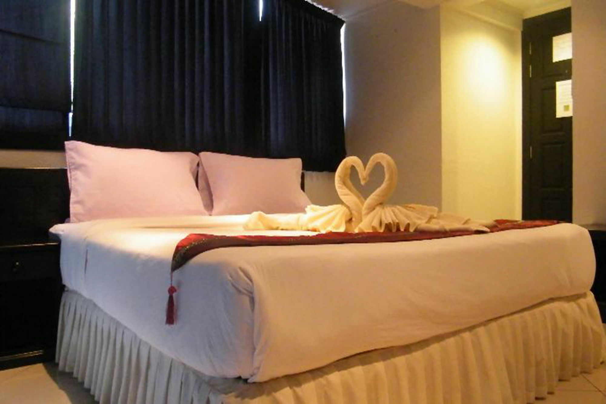 Oyo 835 Koh Chang Luxury Hotel Exterior photo