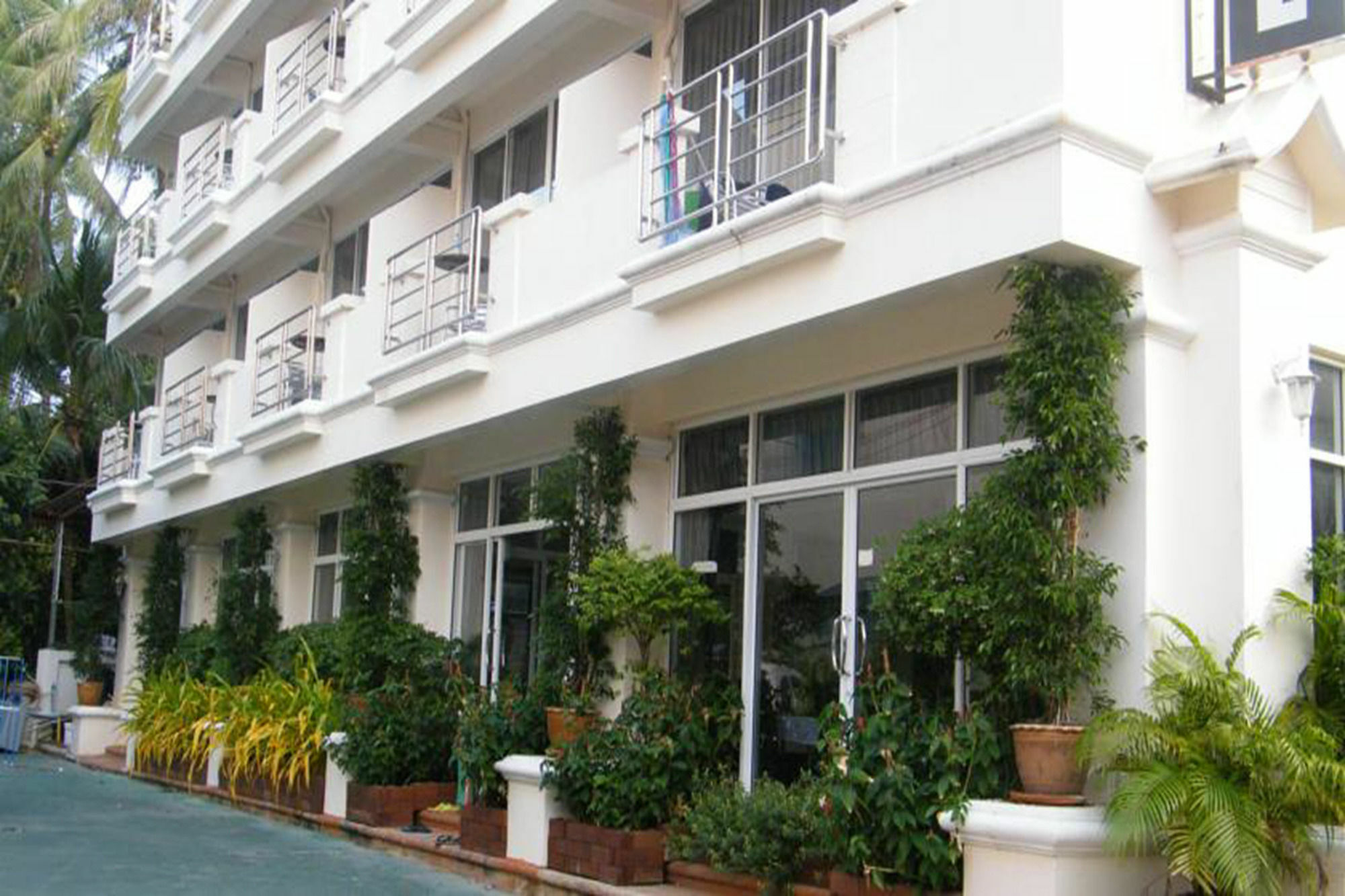 Oyo 835 Koh Chang Luxury Hotel Exterior photo